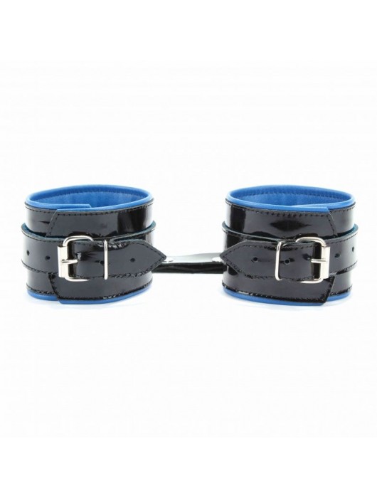 Чёрные лаковые наручники с синим подкладом - БДСМ Арсенал - купить с доставкой в Невинномысске