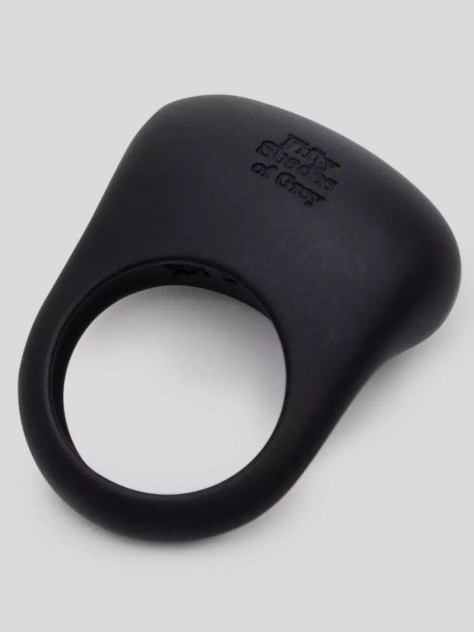 Черное эрекционное виброкольцо Sensation Rechargeable Vibrating Love Ring - Fifty Shades of Grey - в Невинномысске купить с доставкой