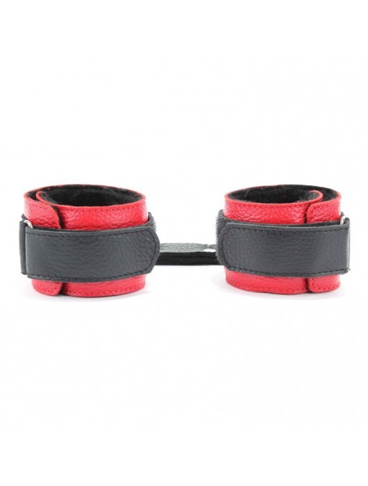Красно-чёрные кожаные наручники с меховым подкладом - БДСМ Арсенал - купить с доставкой в Невинномысске