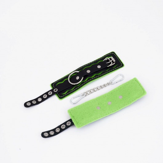 Черно-зеленые кожаные наручники с зеленой строчкой - Crazy Handmade - купить с доставкой в Невинномысске