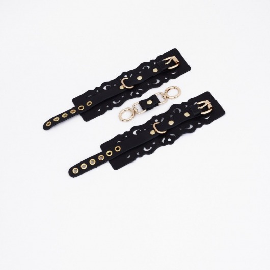 Черные кожаные наручники с узорами и золотистой фурнитурой - Crazy Handmade - купить с доставкой в Невинномысске