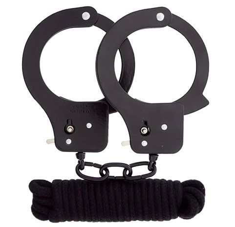 Чёрные наручники из листового металла в комплекте с веревкой BONDX METAL CUFFS LOVE ROPE SET - Dream Toys - купить с доставкой в Невинномысске